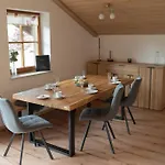 Alpenstern Finy, Bio-gaestehaus 厄伊-米特贝格