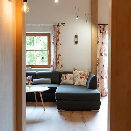 Daire Alpenstern Finy, Bio-gaestehaus