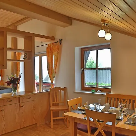 Alpenstern Finy, Bio-gaestehaus